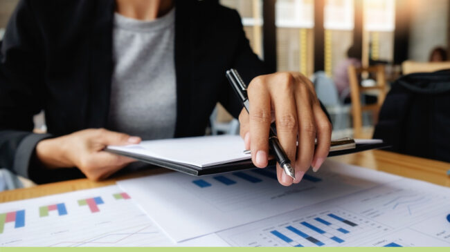 Cómo organizar la contabilidad básica mensual de una empresa