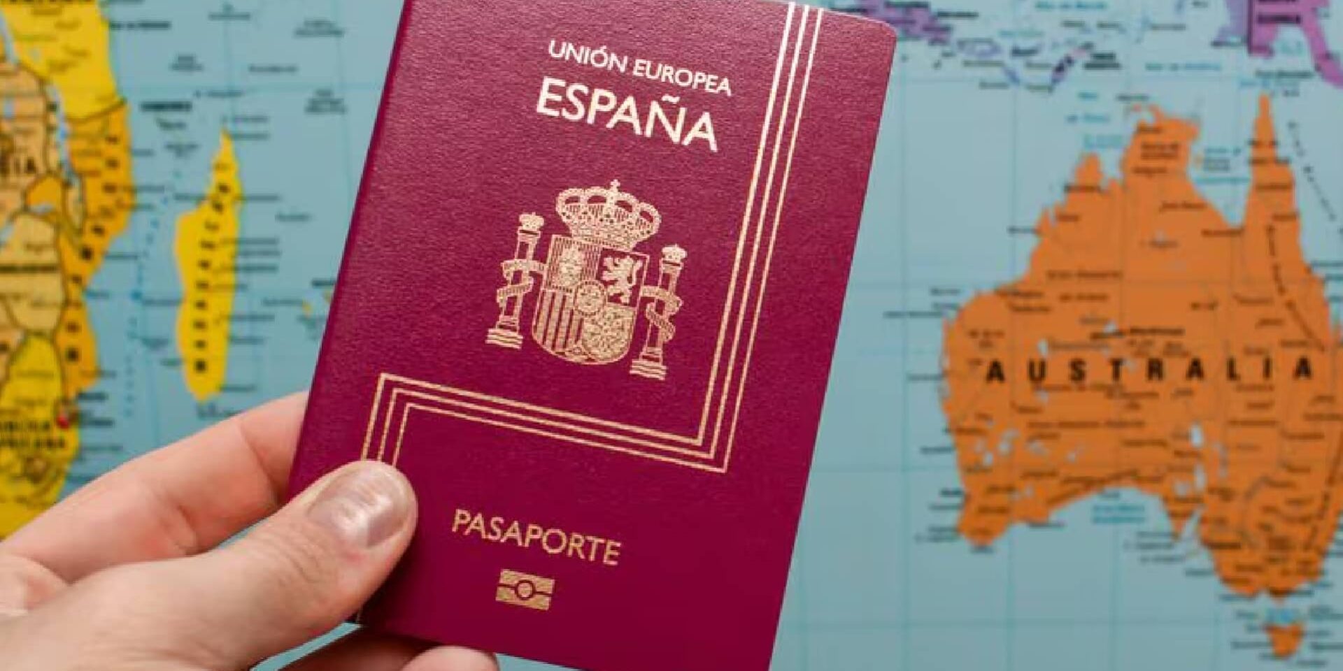 Permiso de residencia en España por arraigo social- requisitos y plazos 2025